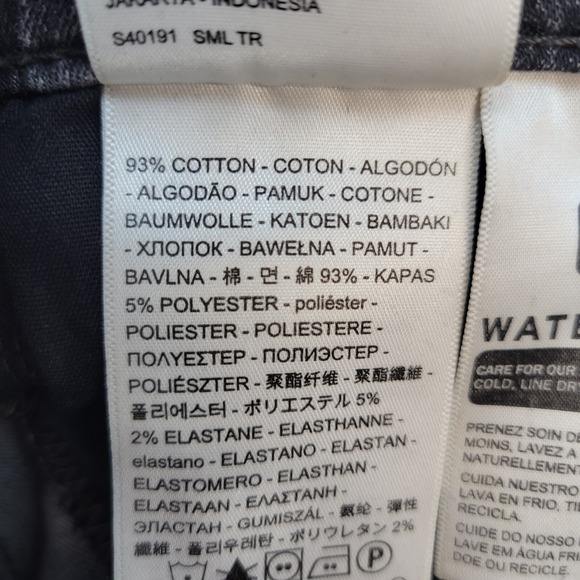 Levis Jeans Womens 26 Black 724 High Rise Straight Distressed Raw Hem Denim - Picture 8 of 12